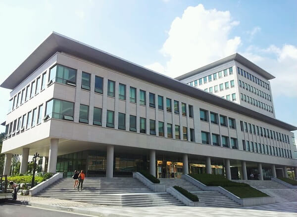 Tòa học chính tại Đại học nữ sinh Kwangju