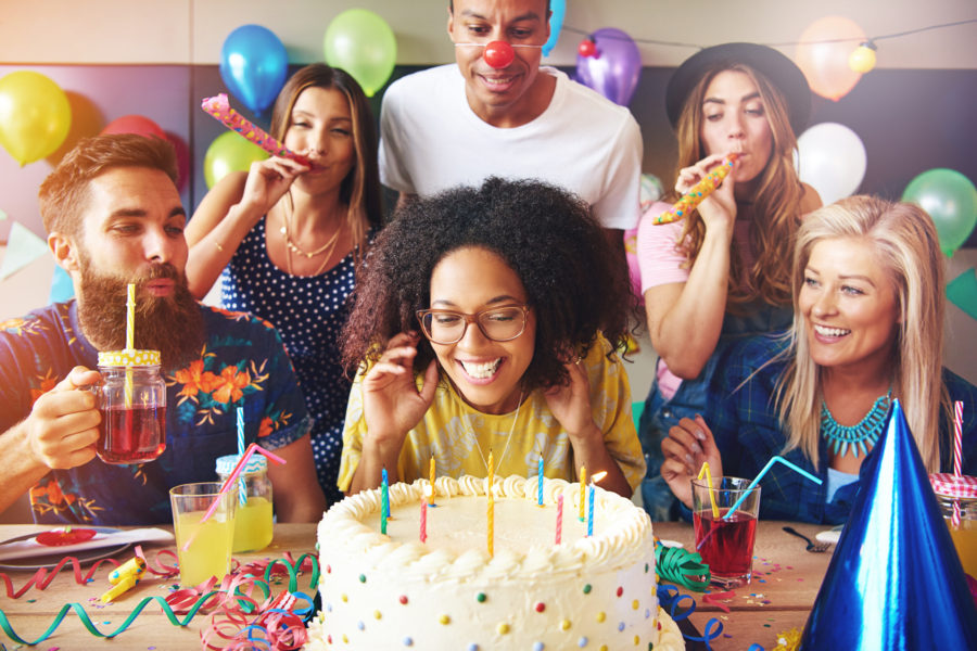 Câu hỏi, câu trả lời, từ vựng chủ Đề Birthday celebration Ielts Speaking  Part 1