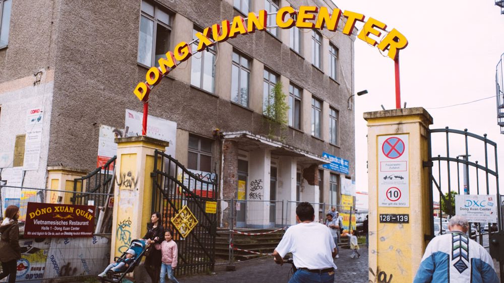 Giữa lòng nước Đức, cảm nhận cái ấm lòng của sự đoàn viên - ELLE Việt Nam